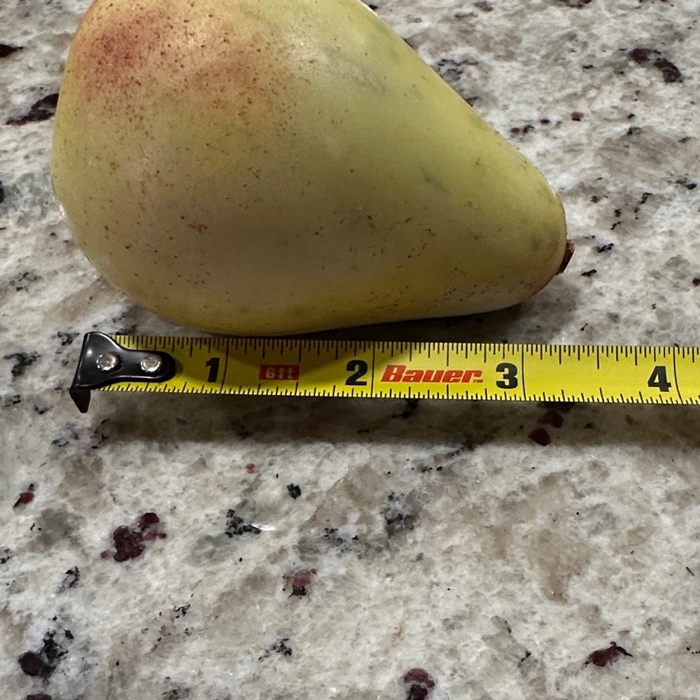 Fresh Yellow Pear - Picture 4 of 4